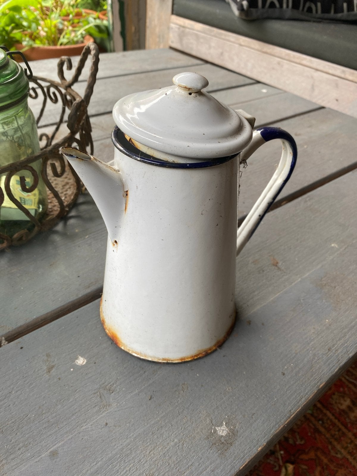 Vintage geëmailleerde koffiepot wit met blauwe rand, Ophalen of Verzenden