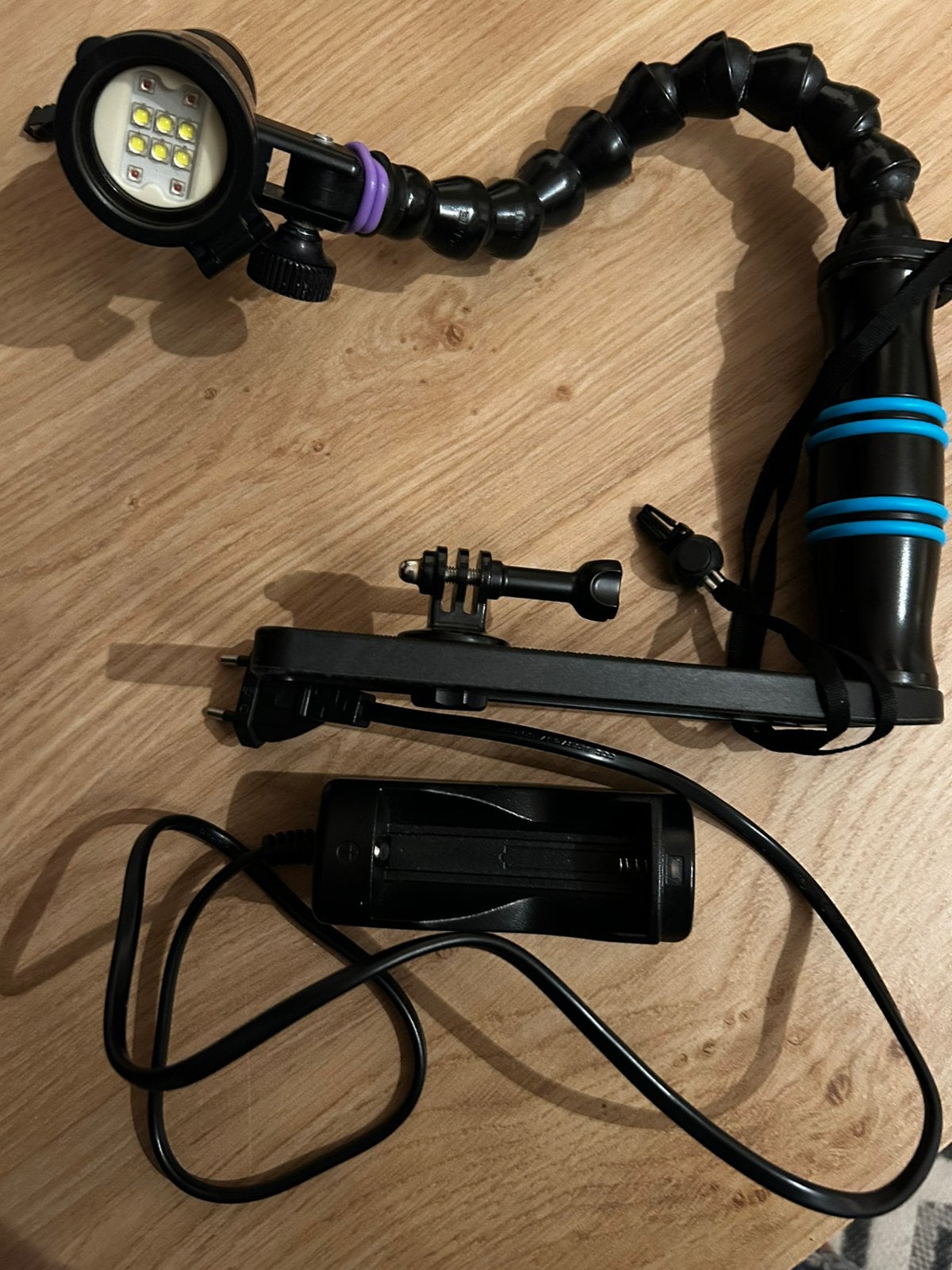 Bigblue videolamp + weefine alu tray met flex arm, Ophalen of Verzenden, Zo goed als nieuw, Duiklamp