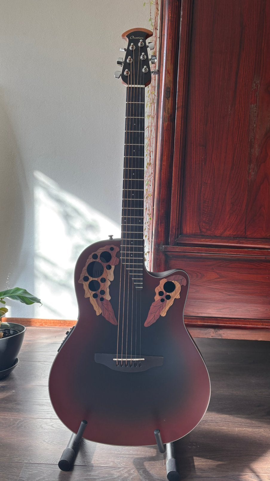 Ovation CE44-RRB, elektrisch-akoestische westerngitaar, Ophalen, Zo goed als nieuw, Western- of Steelstringgitaar