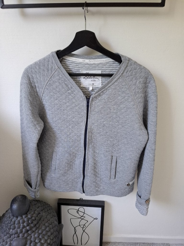 dames vesten, Ophalen of Verzenden, Zo goed als nieuw, Maat 46/48 (XL) of groter, Grijs