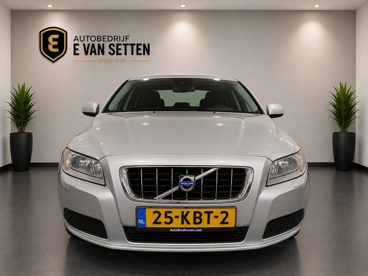 Volvo V70 3.2 AWD Summum Automaat, Auto's, Gebruikt, Zwart, Automatische klimaatregeling, 3190 cc