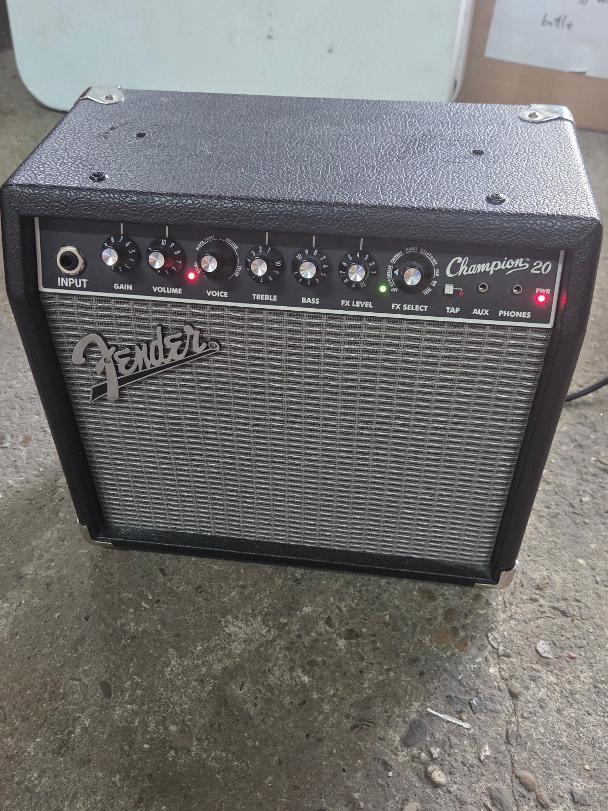 Fender Champion 20 gitaarversterker - Zo goed als nieuw, Ophalen