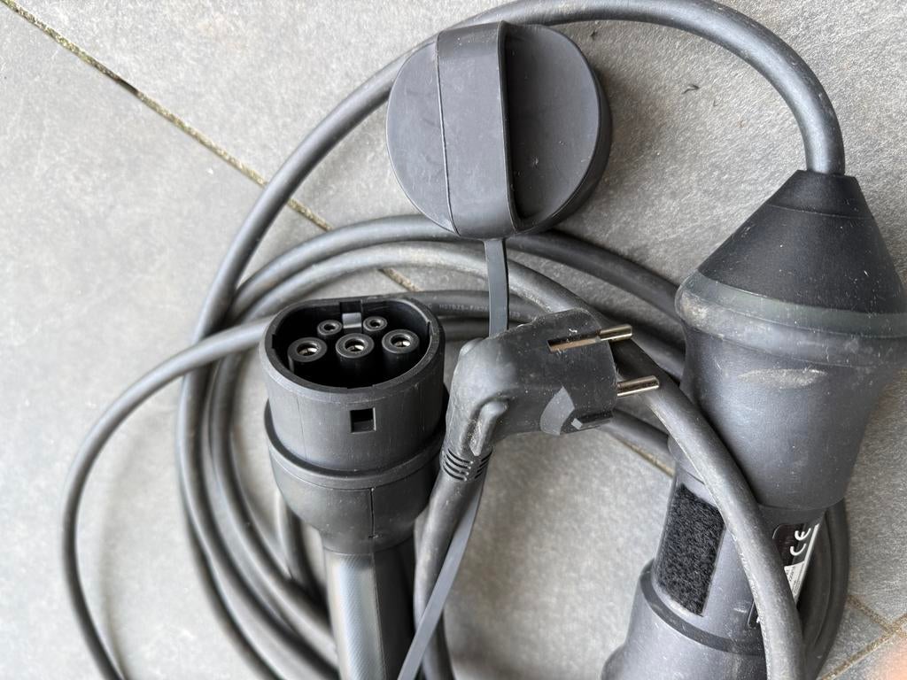 Volvo Laadkabel Type 2 (8A, 1.8kW) - Zo goed als nieuw, Ophalen of Verzenden, Zo goed als nieuw, Laadkabel