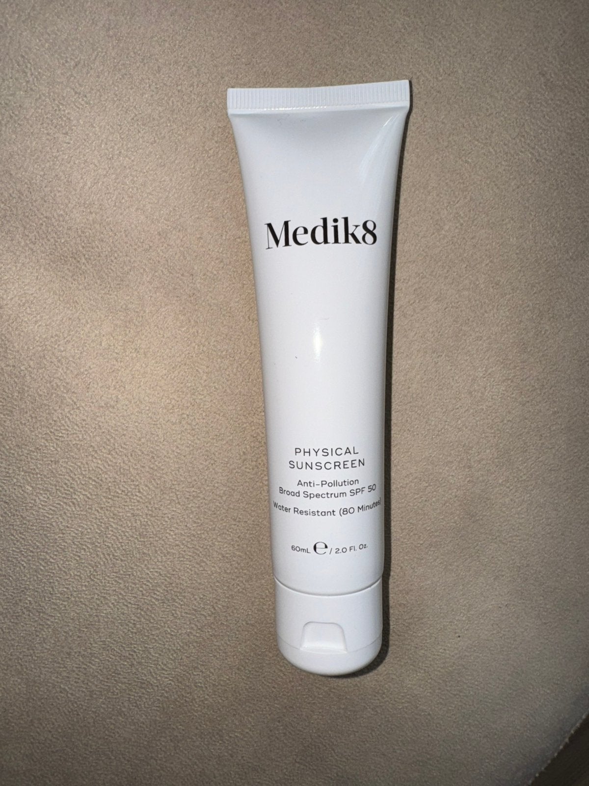 Medik8 Physical sunscreen spf 50, Sieraden, Tassen en Uiterlijk, Uiterlijk | Gezichtsverzorging, Verzenden, Zo goed als nieuw