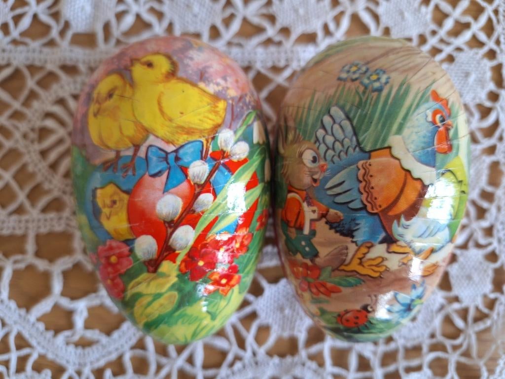 2 papier maché paaseieren, Diversen, Ophalen of Verzenden, Nieuw