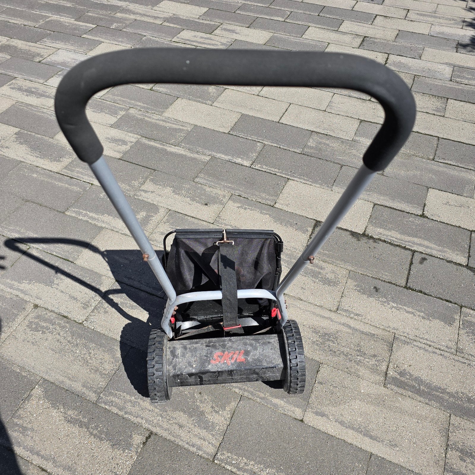 SKIL Handgrasmaaier met opvangzak - Zo goed als nieuw, Tuin en Terras, Ophalen, Handgrasmaaier, Zo goed als nieuw, Opvangzak