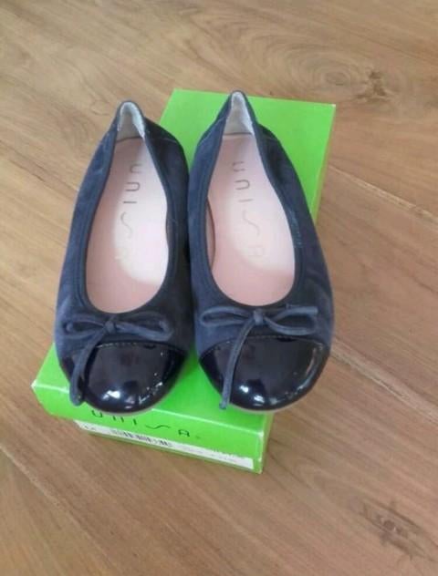 Prachtige donkerblauwe ballerina's Unisa maat 31., Meisje, Schoenen, Unisa, Ophalen of Verzenden