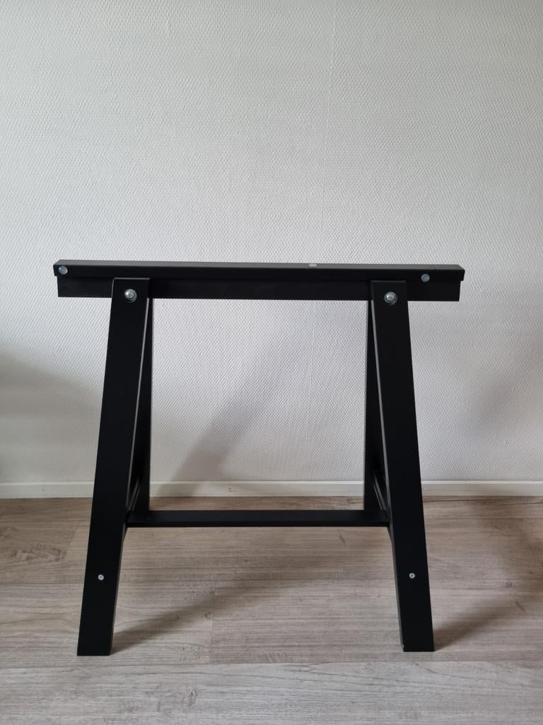 IKEA bureau schraag zwart (eenmaal) + bureaublad, Ophalen, Gebruikt, Hout, IKEA