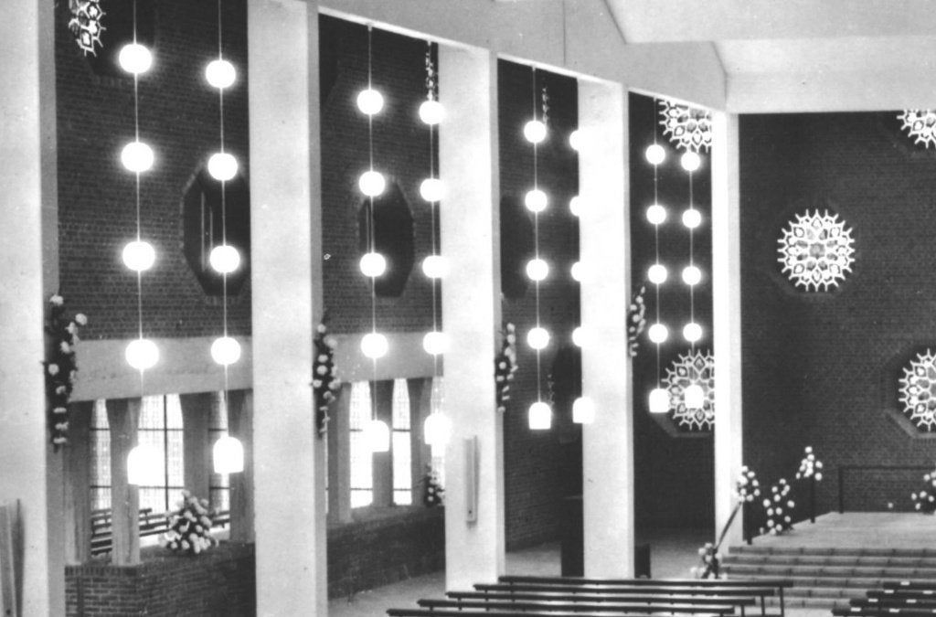 967643	Brunssum	Limburg	1964 st Gregorius kerk Wederopbouw, Ophalen of Verzenden, 1960 tot 1980, Ongelopen, Limburg