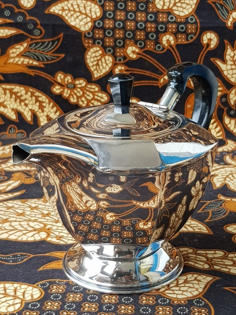 Mooi oud driedelig silverplate theeservies uit Engeland., Ophalen of Verzenden