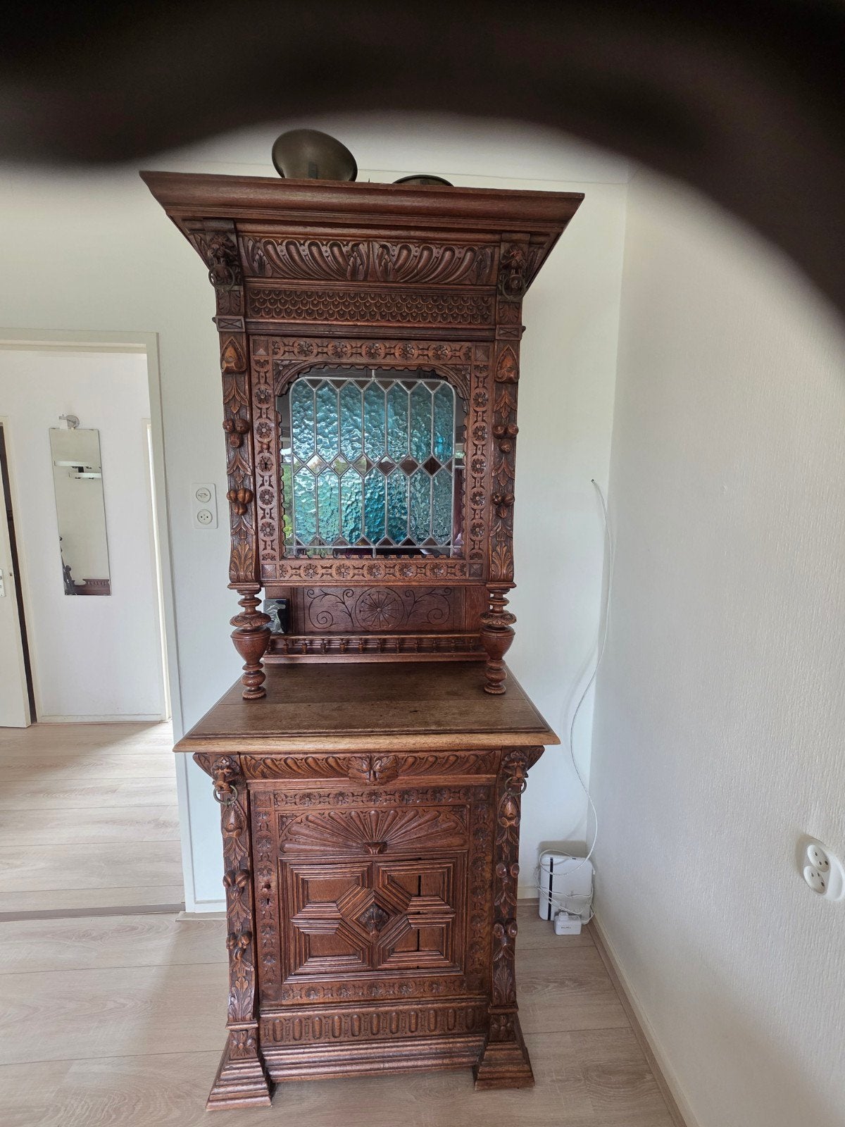 Antieke Eiken Buffetkast met Glas-in-lood, Ophalen