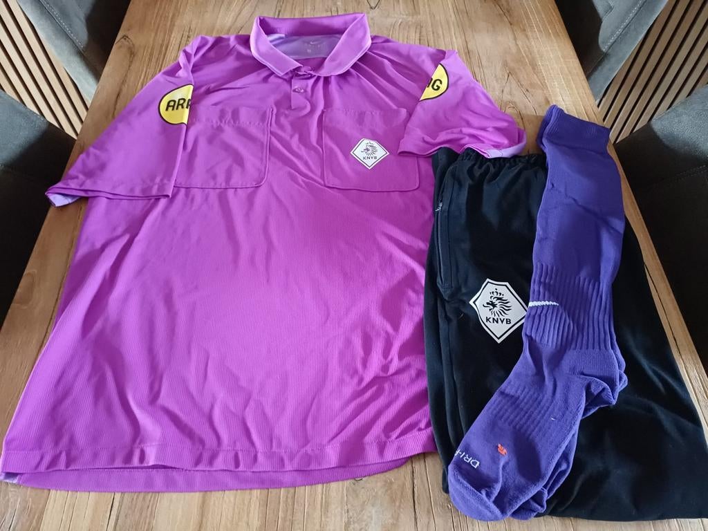 KNVB Scheidsrechter tenue Nike Dri-Fit - Maat XXL, Paars, Nike, Overige maten, Ophalen of Verzenden