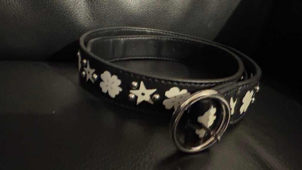 Fabienne Chapot riem met studs, bloemen - NIEUW - maat 85, Kleding | Dames, 80 tot 90 cm, Nieuw, Tailleriem, Ophalen of Verzenden