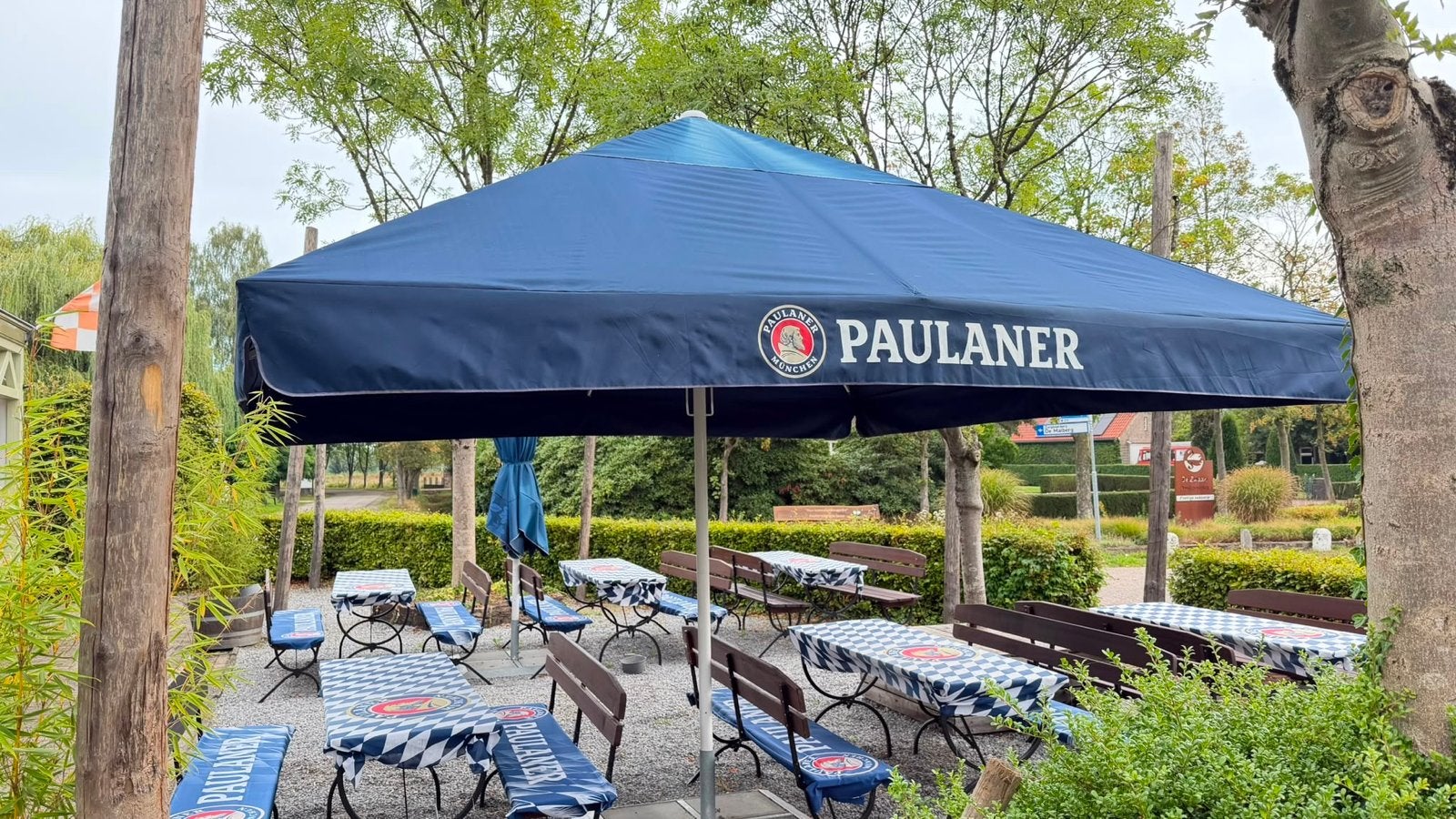 Paulaner Zweefparasol 4x4 meter, Tuin en Terras, Ophalen, Gebruikt, Meer dan 4 meter, Zweefparasol