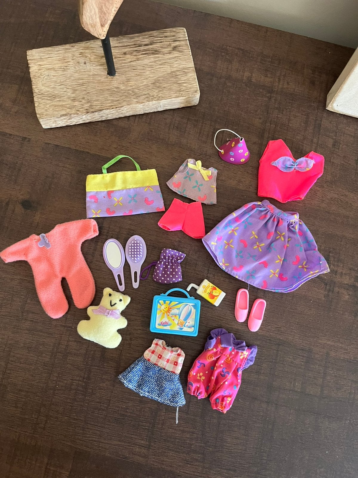 Cute N Cool Fashions Barbie Kelly Friends Clothes 1996, Ophalen of Verzenden, Zo goed als nieuw, Barbie