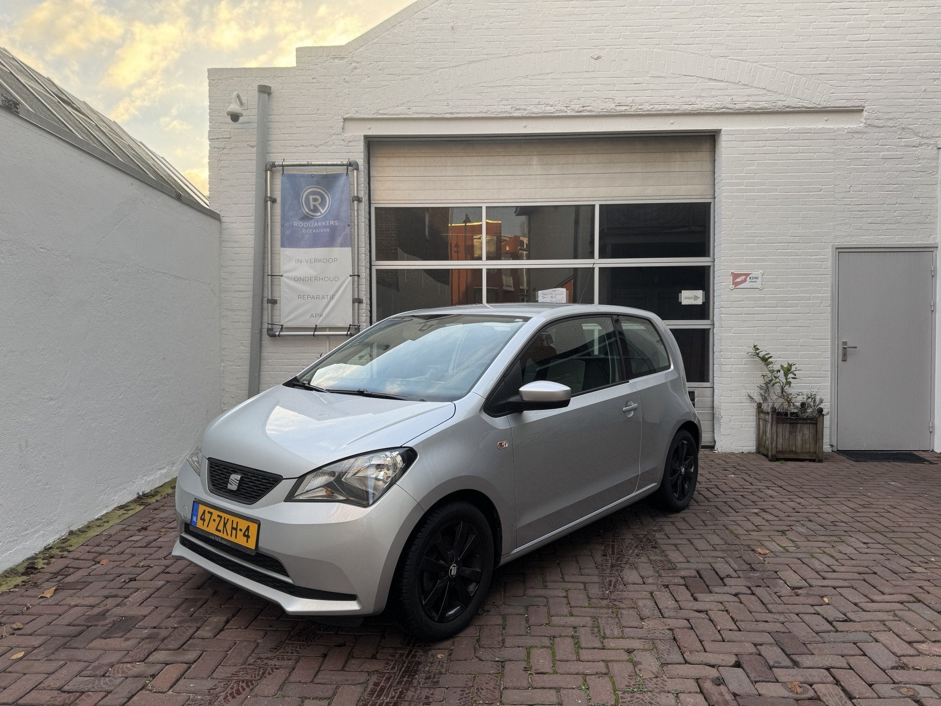 SEAT Mii 1.0 Style Navi/Airco/LMvelgen/2e eigenaar, Auto's, Seat, Voorwielaandrijving, Euro 5, Gebruikt, 840 kg