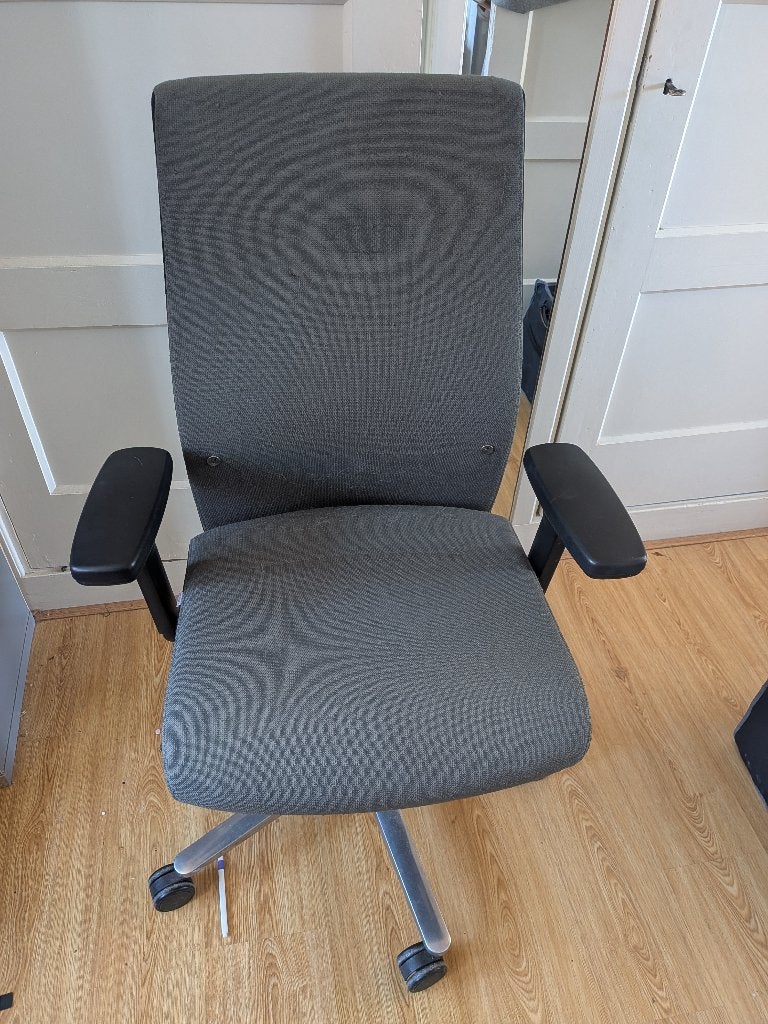Ergonomische bureaustoel, Ophalen, Gebruikt, Grijs, Bureaustoel