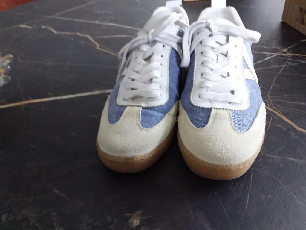 Anna van Toor sneakers, maat 41, z.g.a.n € 15.00, Kleding | Dames, Schoenen, Anna van Toor, Blauw, Ophalen of Verzenden, Sneakers of Gympen