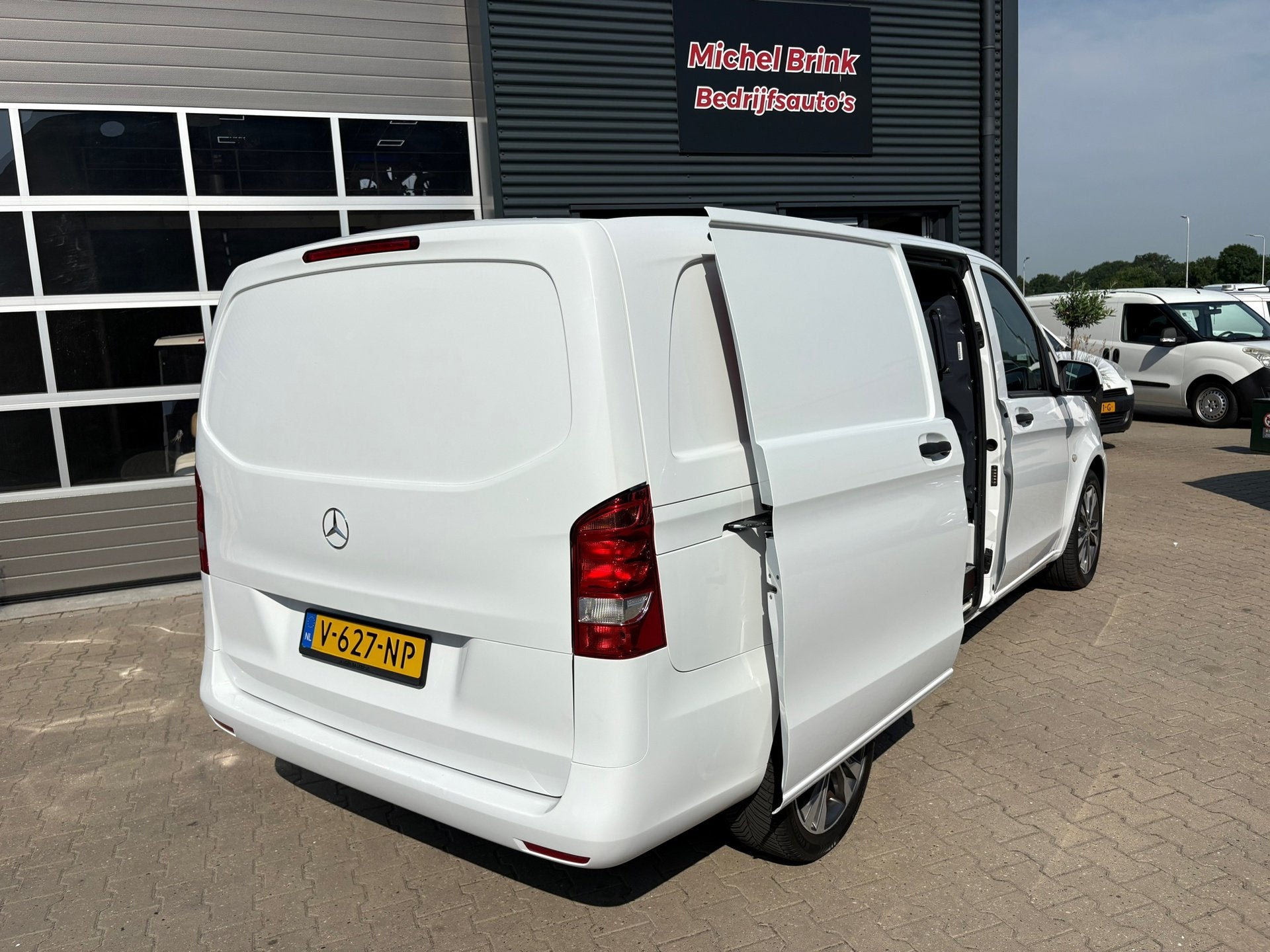 Mercedes-Benz Vito 109 CDI Lang 3 Zits Leer, Auto's, Voorwielaandrijving, Gebruikt, 4 cilinders, Wit