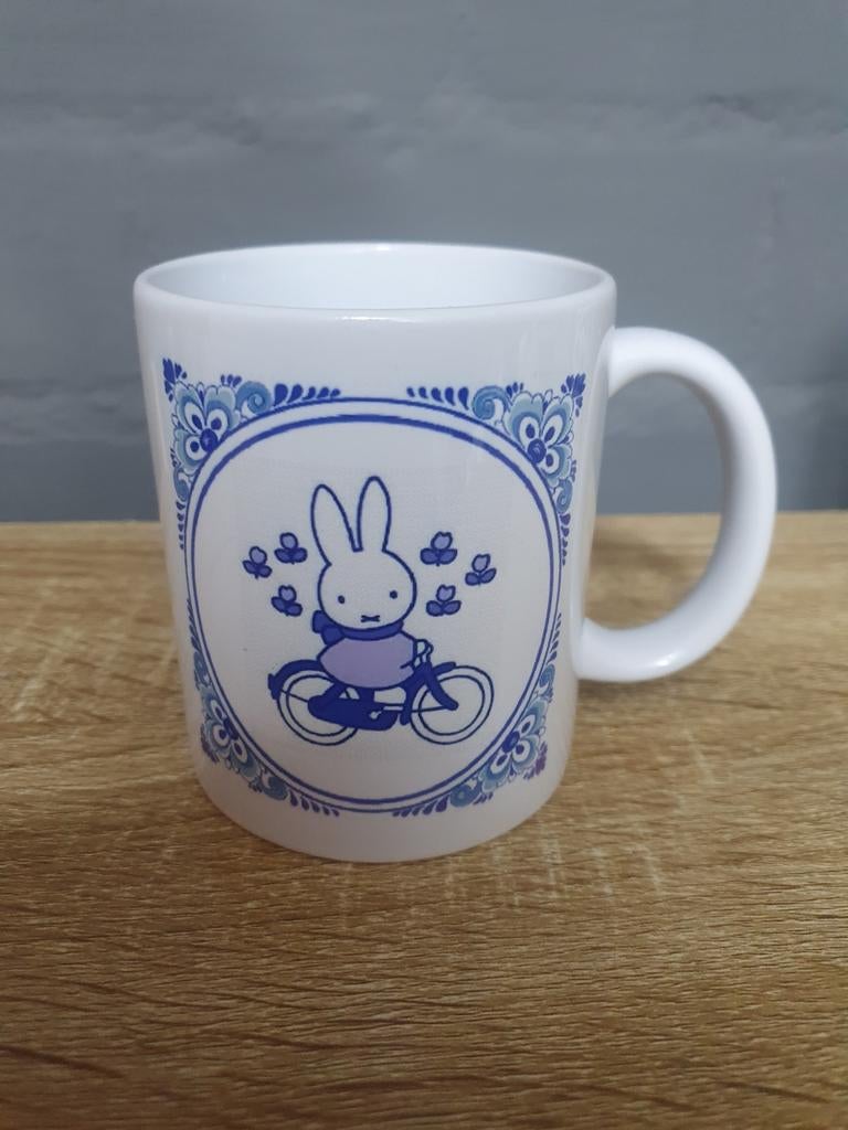 Nieuwe Miffy mok - Nijntje op de fiets -, Overige typen, Nieuw, Ophalen of Verzenden, Steen/keramiek
