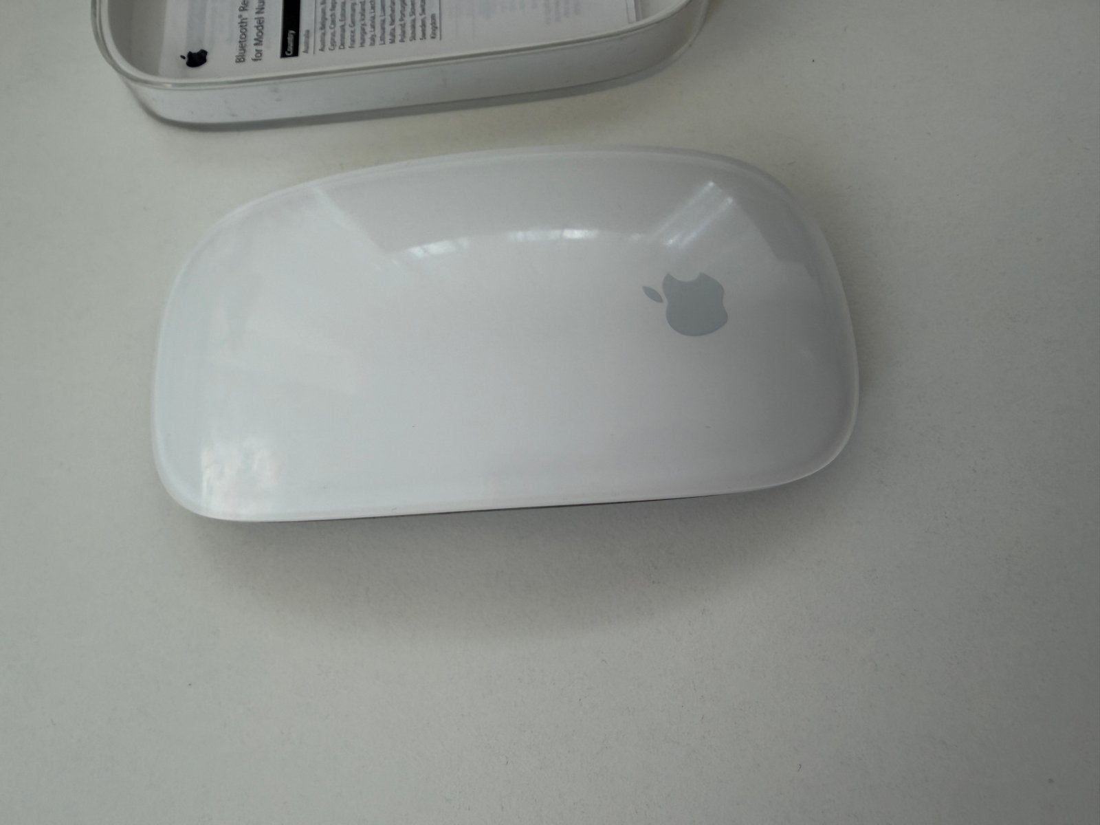 Apple Magic Mouse A1296 Draadloze Muis, Rechtshandig, Muis, Gebruikt, Ophalen of Verzenden