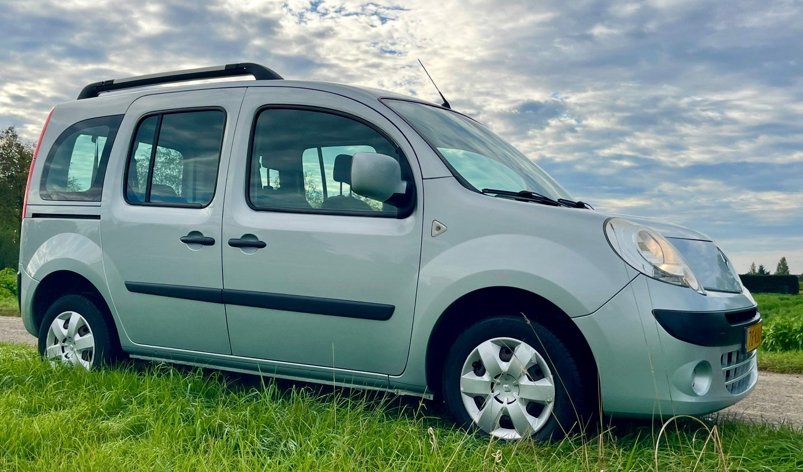 Renault Kangoo Rolstoelauto in Topconditie, Auto's, Stof, 1600 cc, Bedrijf, Handgeschakeld