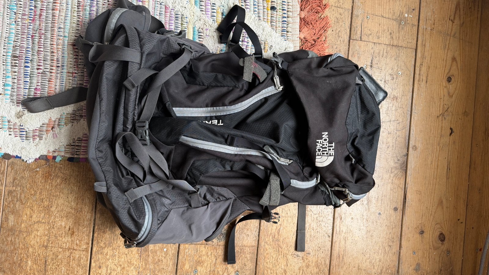 Northface zwarte terra backpack 65 l te koop, Sport en Fitness, Bergsport en Wandelen, Ophalen of Verzenden, Gebruikt, Rugzak