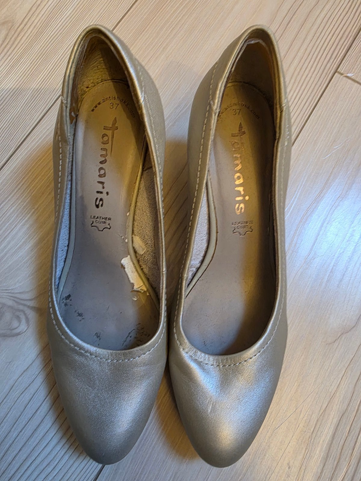 Tamaris Pumps Goud Maat 37 - Gedragen, Kleding | Dames, Tamaris, Pumps, Overige kleuren, Ophalen of Verzenden