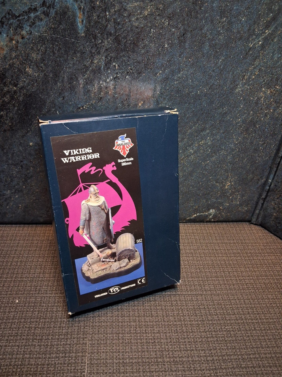 Viking Warrior - verlinden Productions., Ophalen of Verzenden, Zo goed als nieuw, 1:35 tot 1:50, Figuur of Figuren