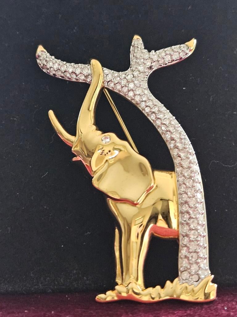 Vintage Swarovski SCS Olifant Broche, 4 tot 7 cm, Gebruikt, Met strass, Ophalen of Verzenden