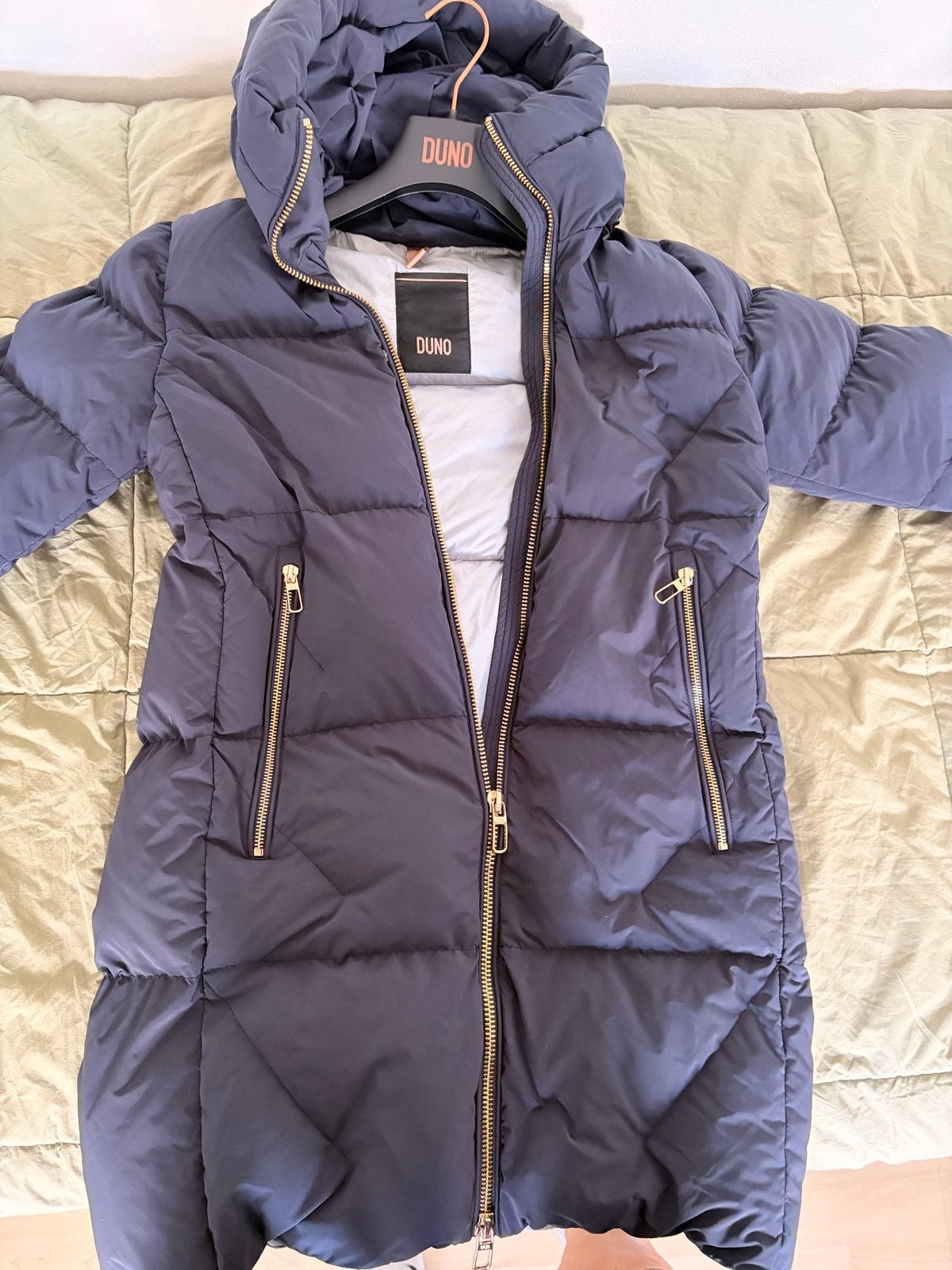 Duno donsjas met capuchon - Maat 42, Kleding | Dames, Jassen | Winter, Zo goed als nieuw, Maat 42/44 (L), Blauw, Verzenden