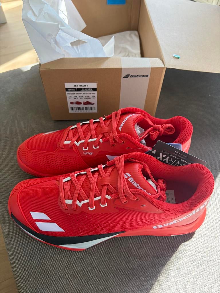 Babolat Jet Mach 4 Heren Tennisschoenen Rood Multicourt, L00, Schoenen, Nieuw, Ophalen of Verzenden