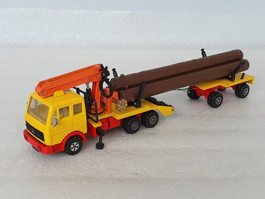 Matchbox - Super Kings: Mercedes Log Transporter (K-43), Ophalen of Verzenden, Gebruikt, Bus of Vrachtwagen