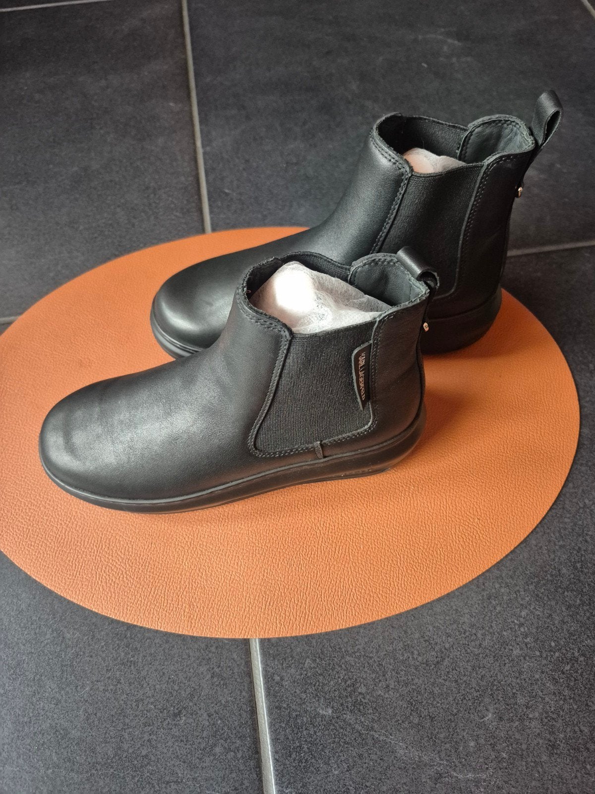 Karl Lagerfeld laarsjes nieuw, Verzenden, Zo goed als nieuw, Zwart