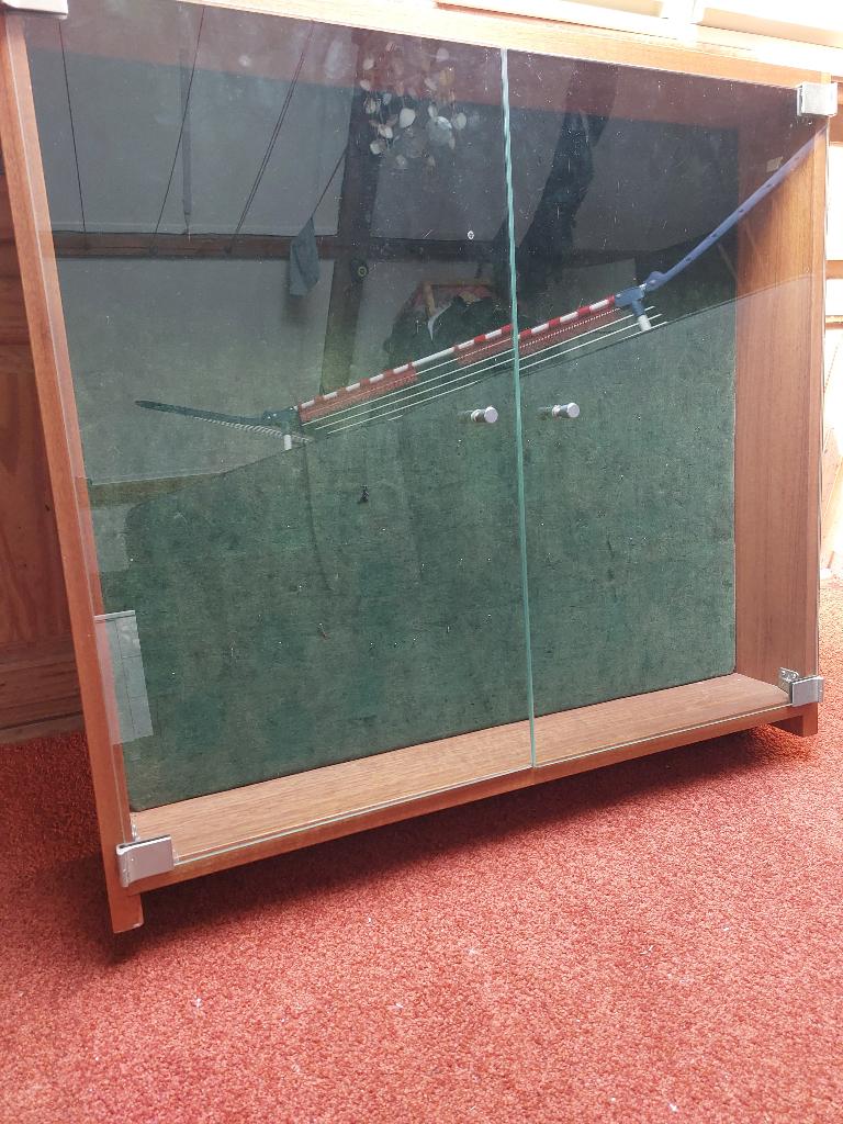 Glazen Vitrinekast, Ophalen, Gebruikt, 50 tot 100 cm, Minder dan 25 cm