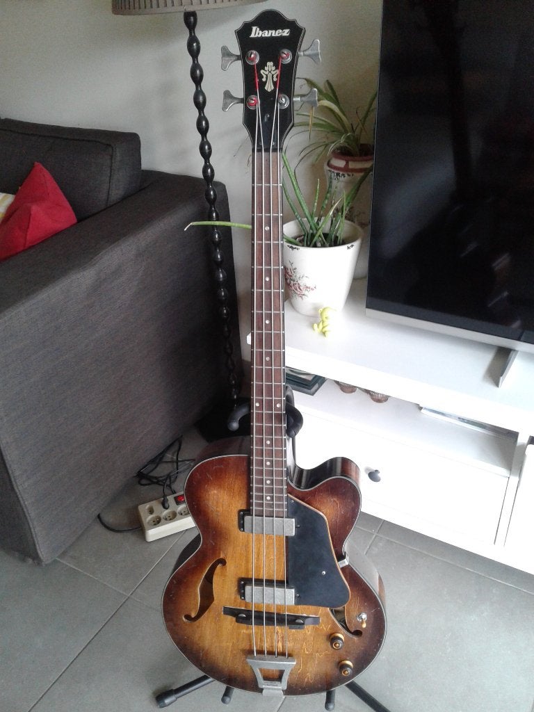 Ibanez shortscale hollowbody, Muziek en Instrumenten, Ophalen, Zo goed als nieuw, Hollow body, Ibanez