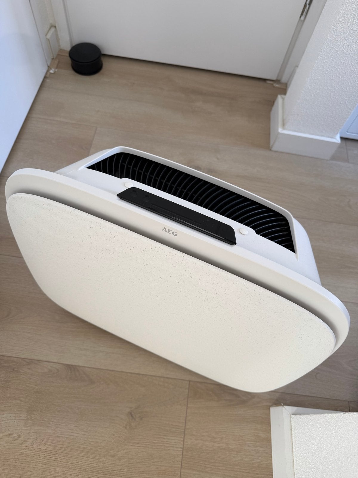 AEG Luchtreiniger - Compact en Efficiënt, Ophalen, Zo goed als nieuw, Luchtreiniger