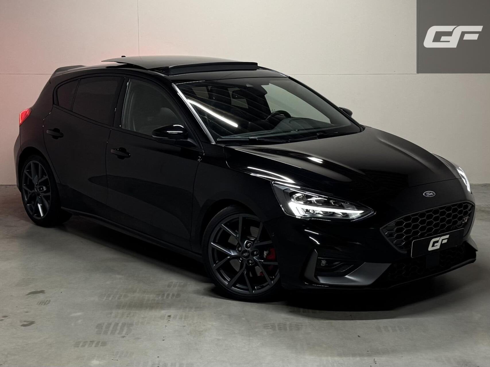 Ford Focus 2.3 EcoBoost ST-3 Pano Camera Recaro Navi Stoelv, Auto's, Gebruikt, 4 cilinders, Met garantie (alle), Automatische klimaatregeling