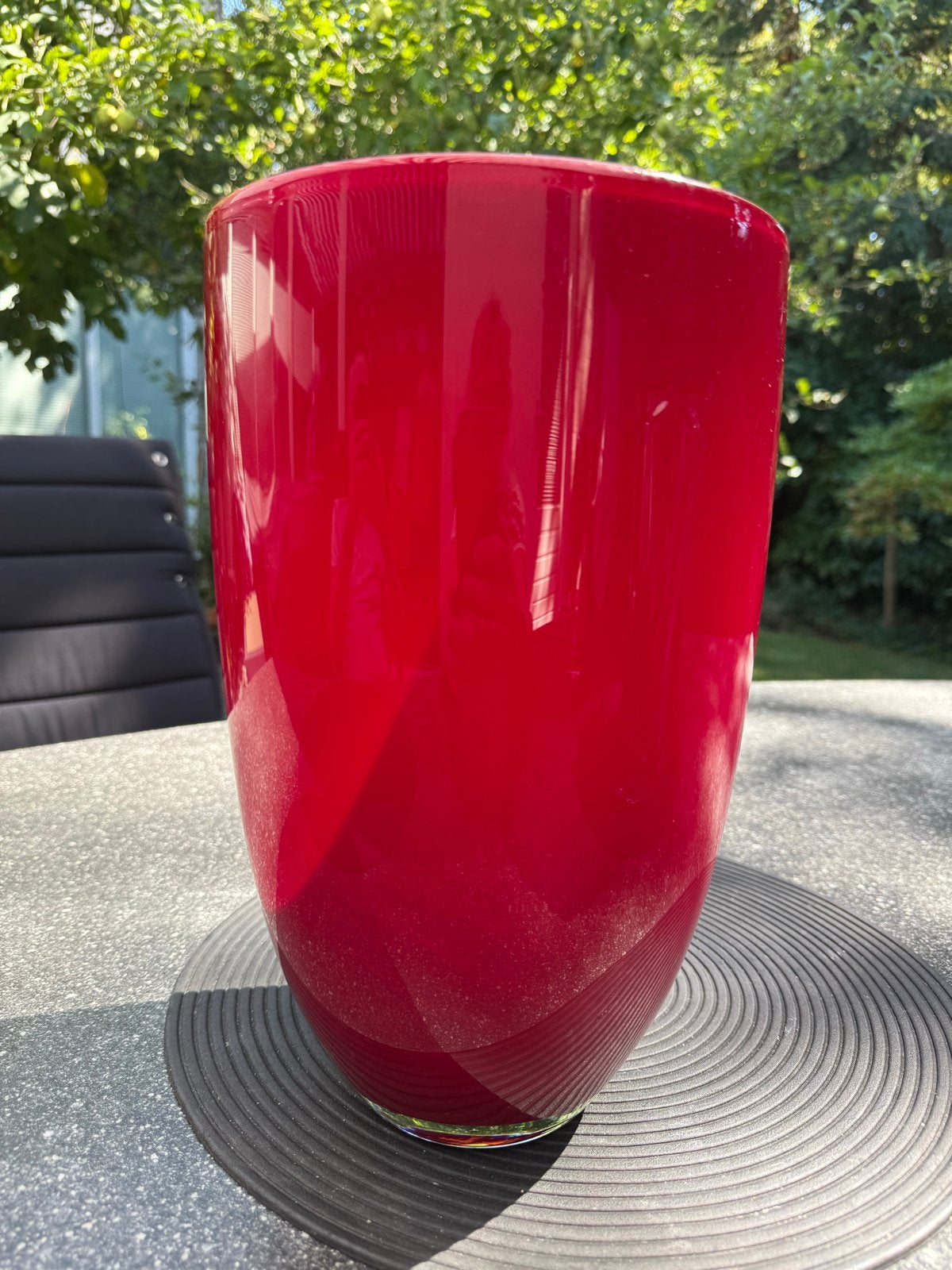 Rode glazen vaas - witte binnenkant, Rood, Ophalen, 31 cm, Glas