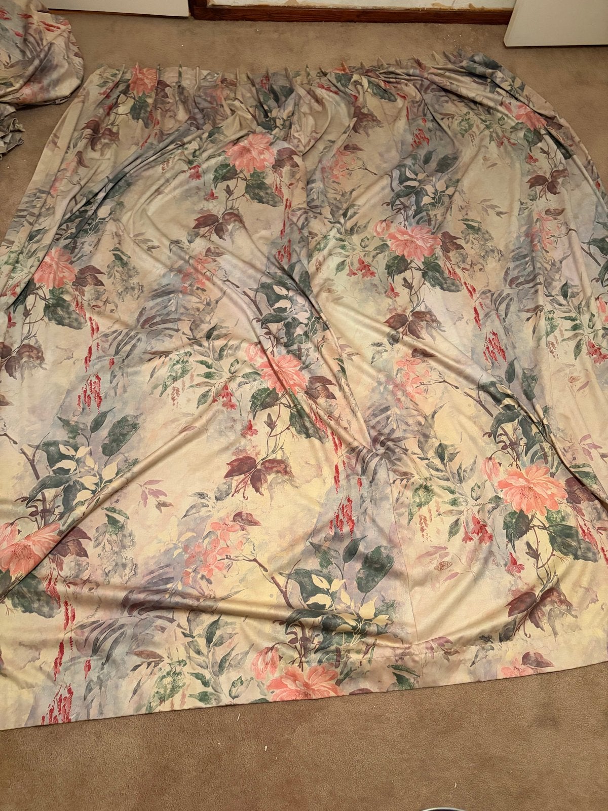 Vintage gordijnen met bloemenprint - 2 stuks (140x220 cm), Ophalen, Gebruikt, Gordijn, Met haken