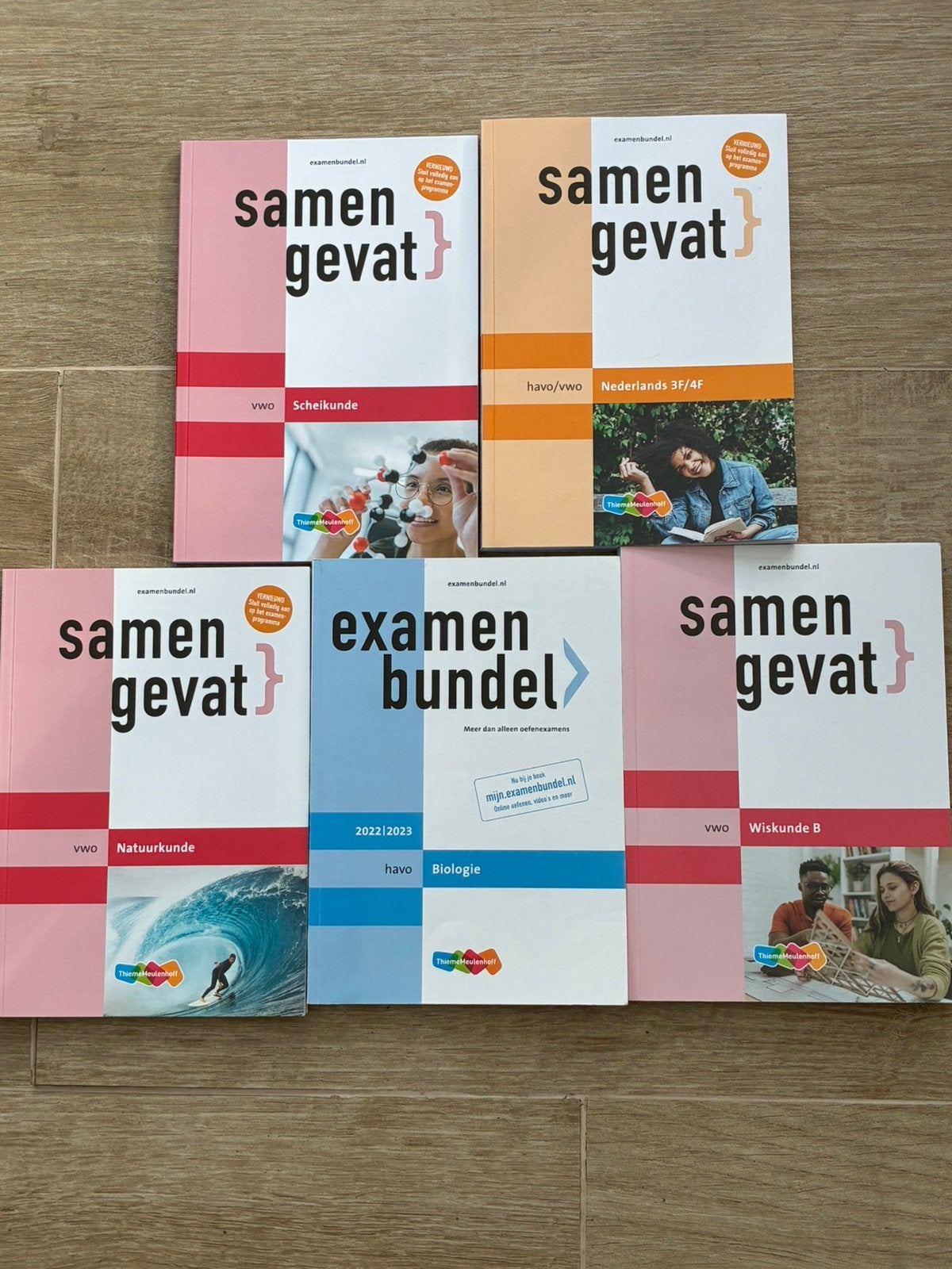 Examenbundels en samengevat, Ophalen of Verzenden, Beta, Zo goed als nieuw, Overige niveaus