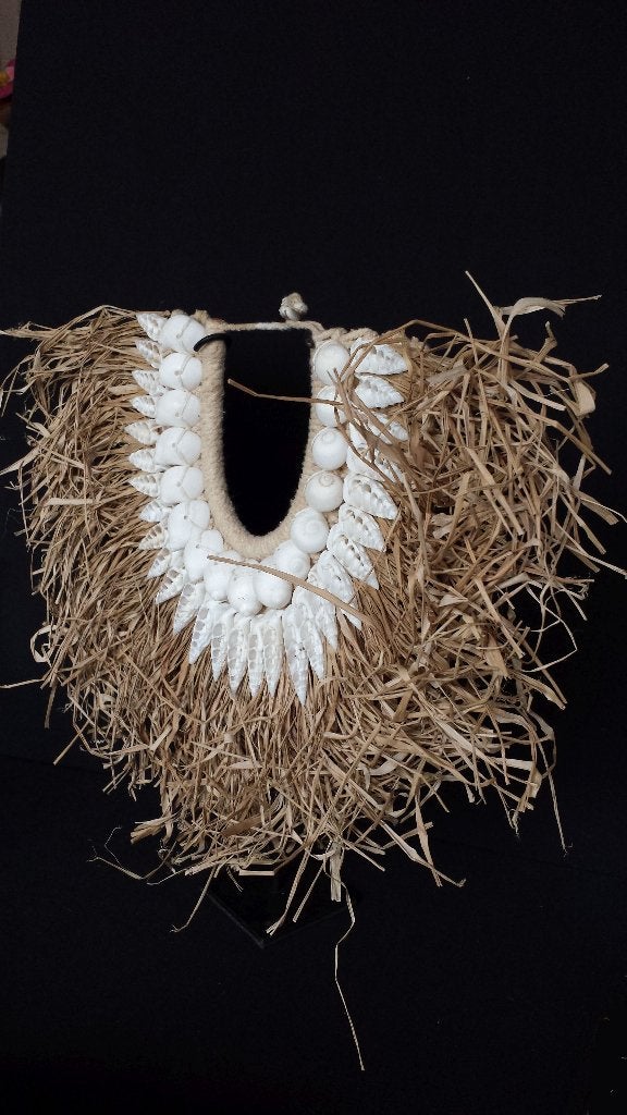 Tribale HALSKRAAG Papoea ~ SCHELPEN-KETTING ~ Reproductie, Sieraad, Natuurlijk materiaal, Beige, Papoea-Nieuw-Guinea