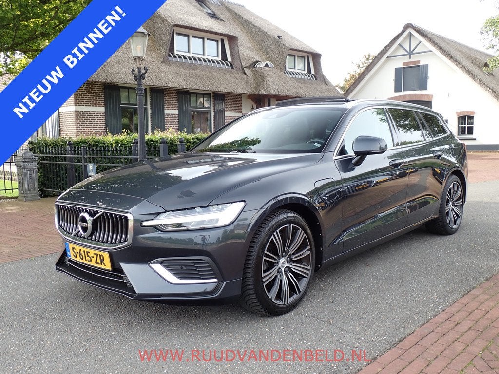Volvo V60 2.0 T8 Twin Engine AWD Inscription / TREKHAAK / AC, Auto's, Automaat, Gebruikt, 4 cilinders, 1972 kg