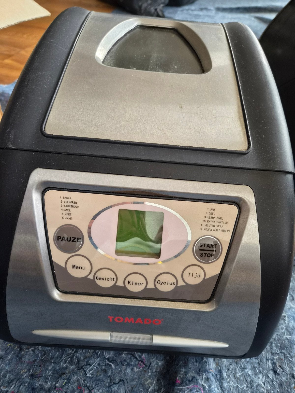 Tomado Broodbakmachine - Zelf brood bakken, Gebruikt, Kijkvenster, 800 tot 1200 gram deeg, Ophalen