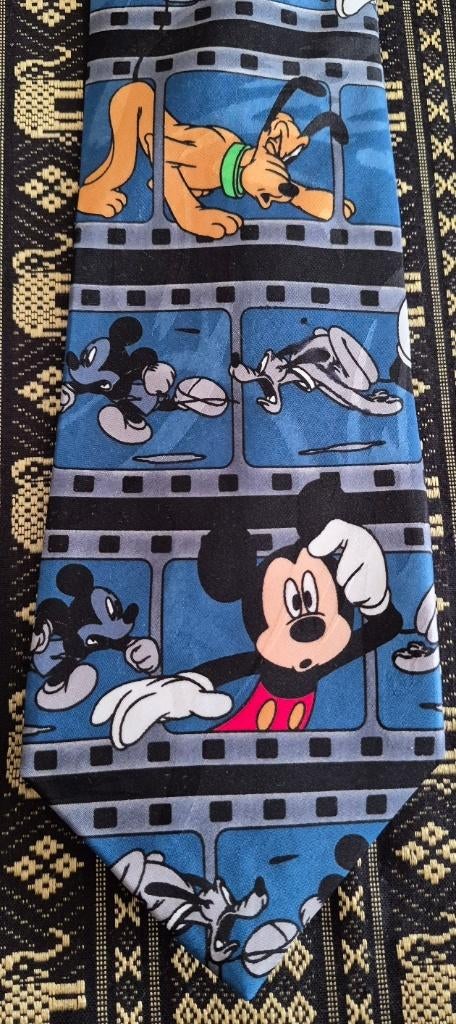 Mickey Mouse en Pluto Disney stropdas op filmrol, Ophalen of Verzenden, Mickey Mouse, Nieuw, Overige typen