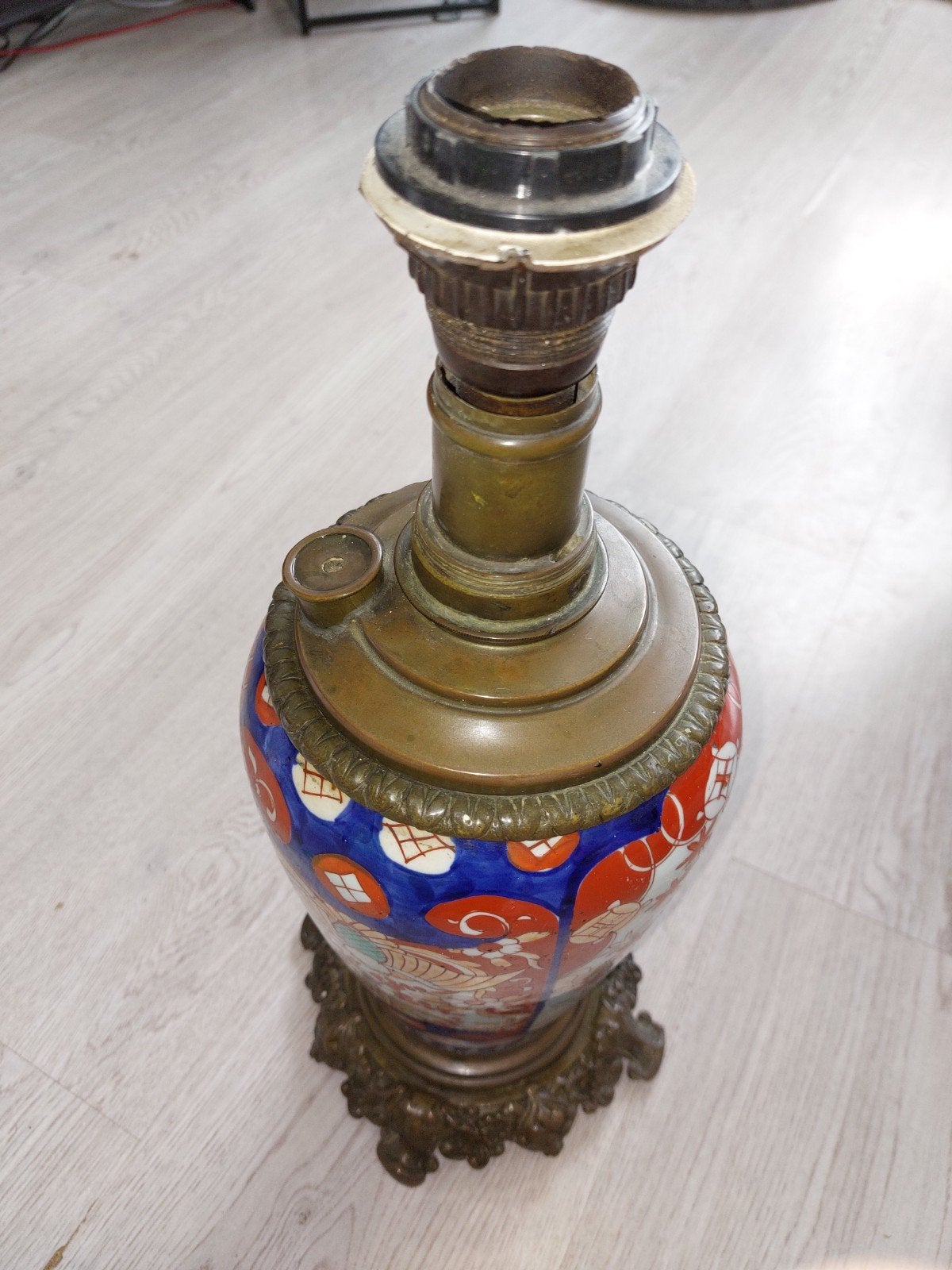 Antieke bronzen  imari olielamp, Ophalen of Verzenden, Koper of Brons