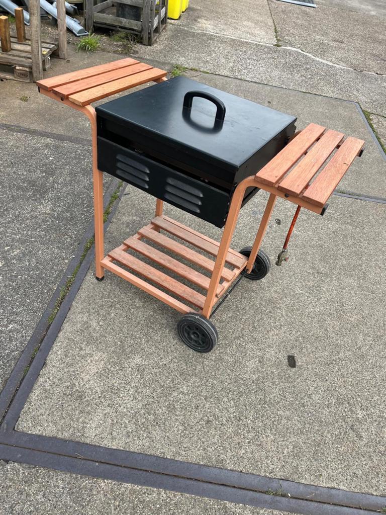Enders Gasbarbecue met zijtafels en wielen, Tuin en Terras, Ophalen, Gebruikt
