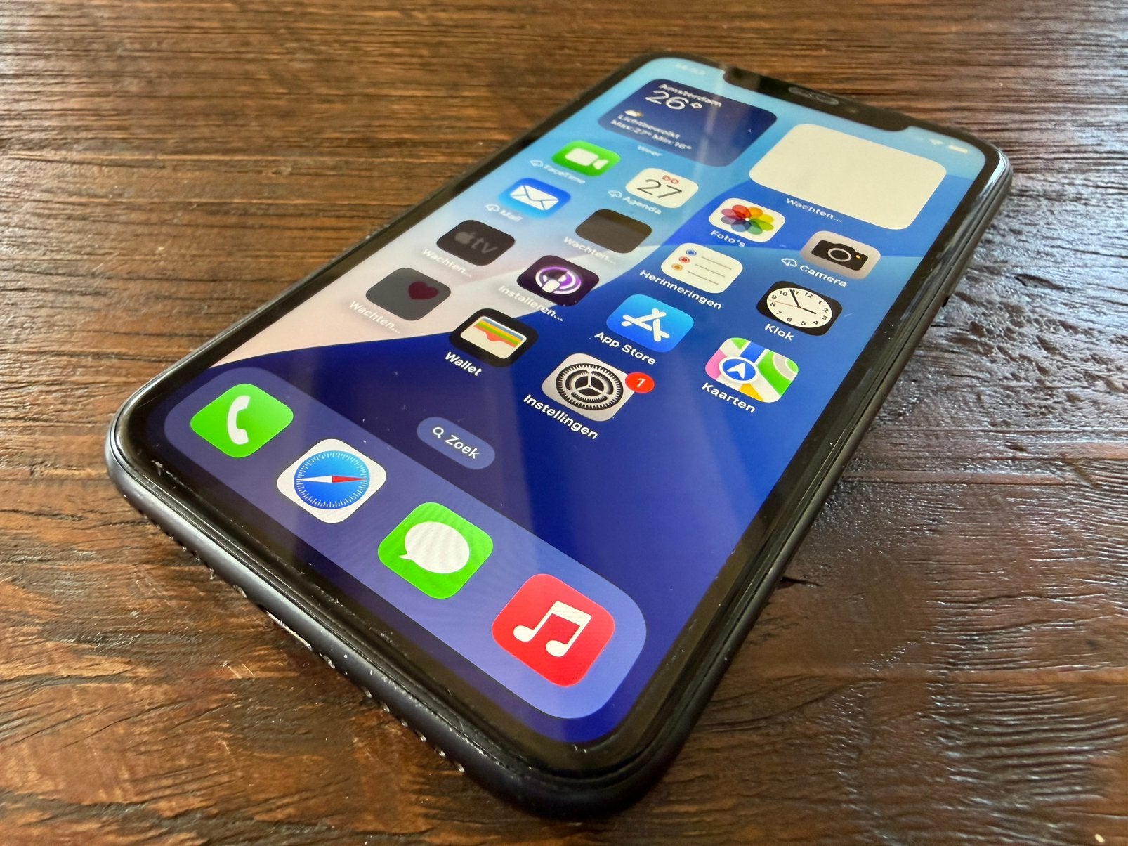 Apple iPhone XR 128 GB batterij 83% met laadkabel izgst, Telecommunicatie, Mobiele telefoons | Apple iPhone, 86 %, Zwart, IPhone XR