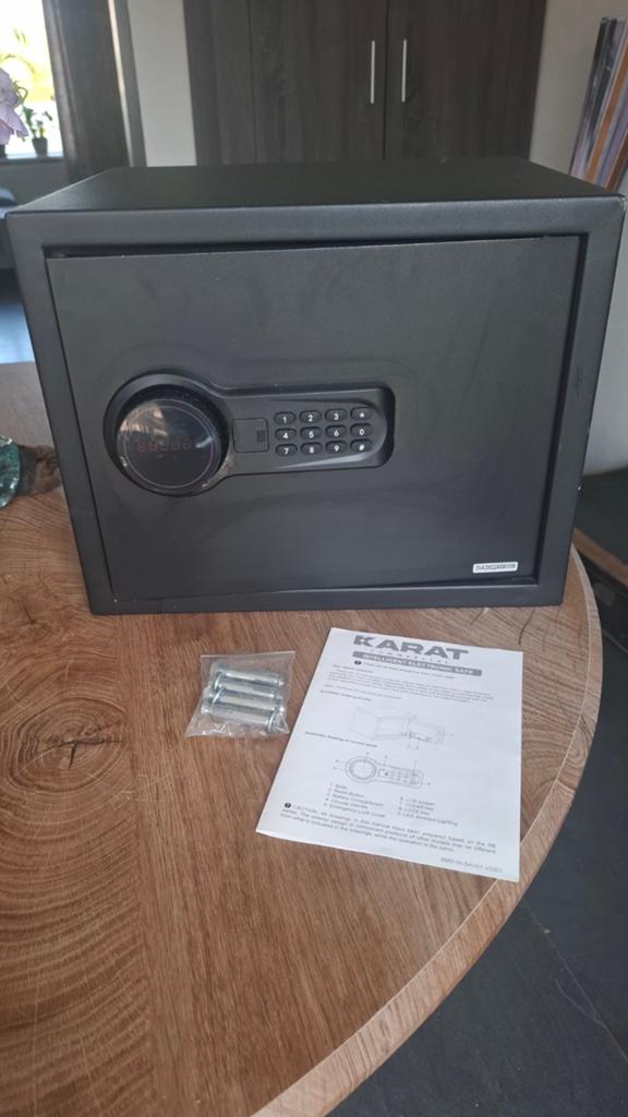 Karat Elektronische Kluis - 38x30x31cm (BxHxD), Huis en Inrichting, Brandblussers en Brandkasten, Ophalen of Verzenden, Nieuw