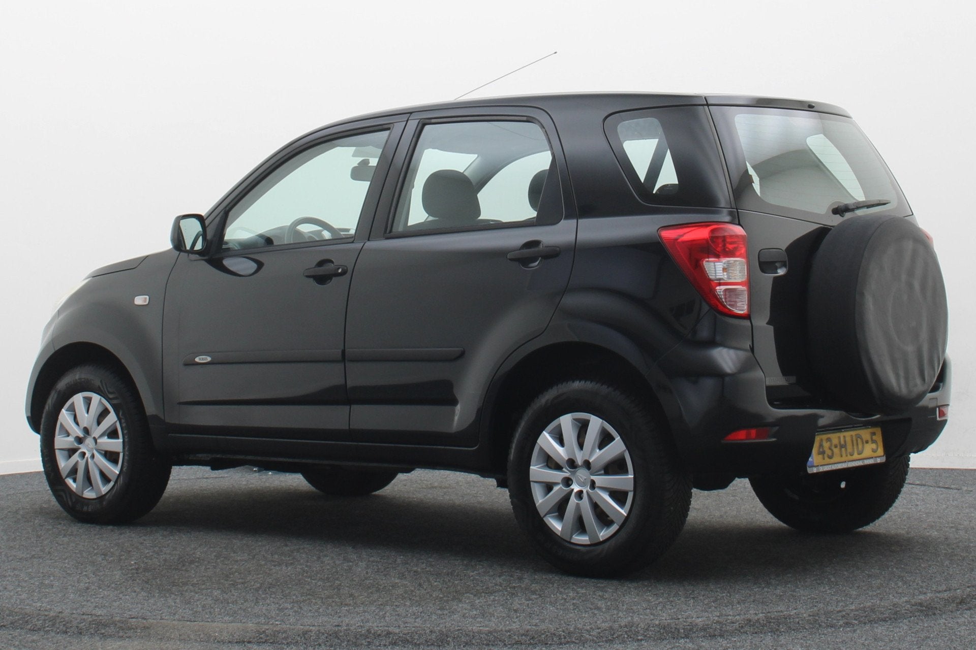 Daihatsu Terios 1.5-16v Explore 2WD Airco, Elektr. Pakket, B, 13 km/l, 1350 kg, Gebruikt, Zwart